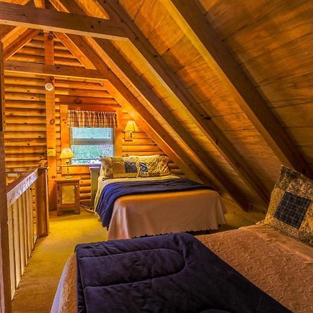 Mountainaire Inn And Log Cabins โบลวิงร็อค ภายนอก รูปภาพ