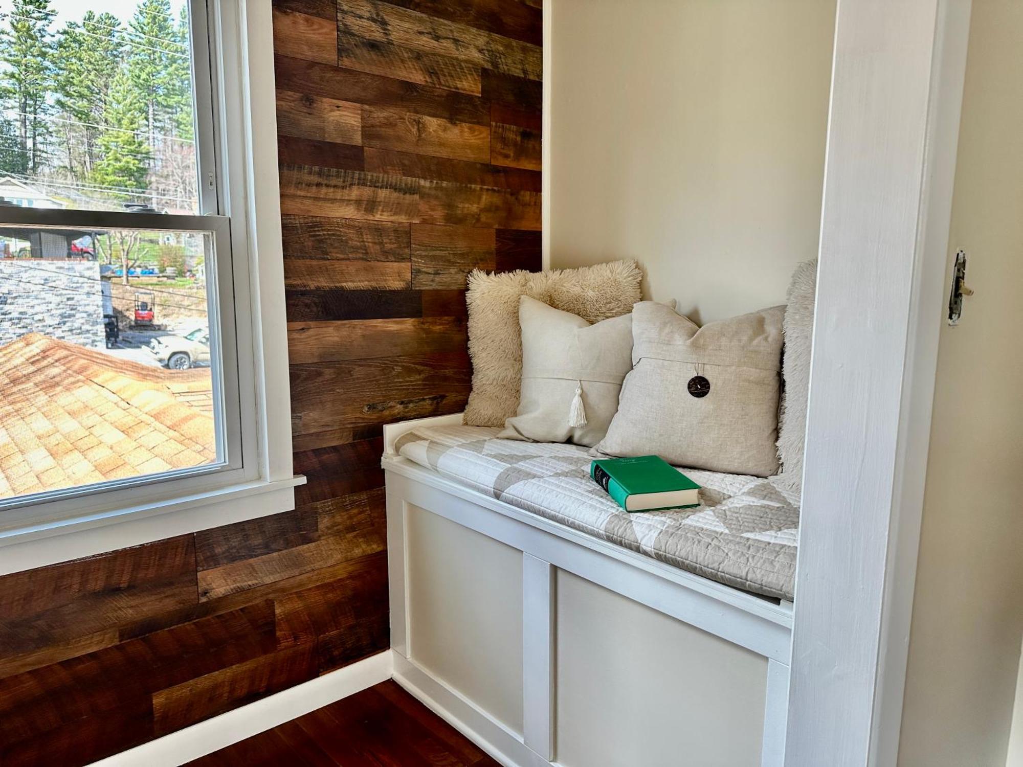 Mountainaire Inn And Log Cabins โบลวิงร็อค ภายนอก รูปภาพ